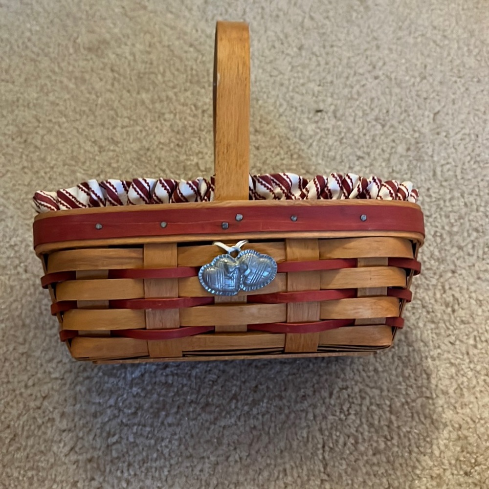 Longaberger Sweetheart Basket